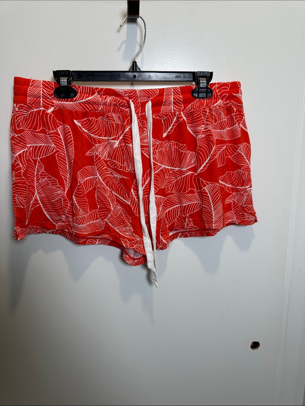 PJ Salvage Red Tropical Print Drawstring Athletic Shorts (61)